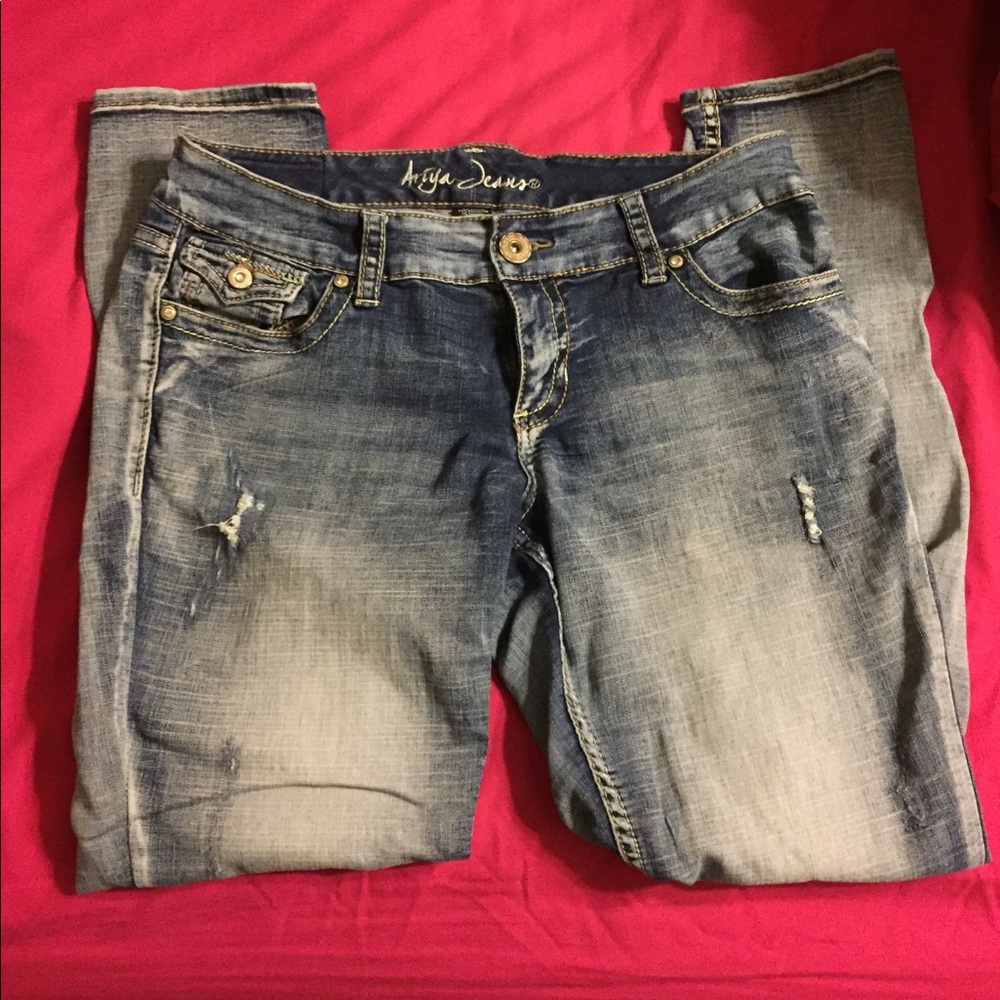 🔥Distressed Light/Medium Wash Jeans